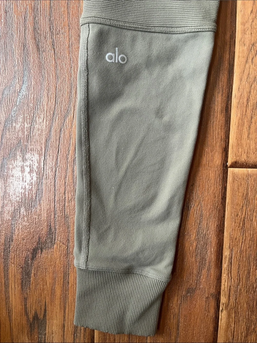 ALO Yoga Olive Green High-Waist Leggings - Size Medium